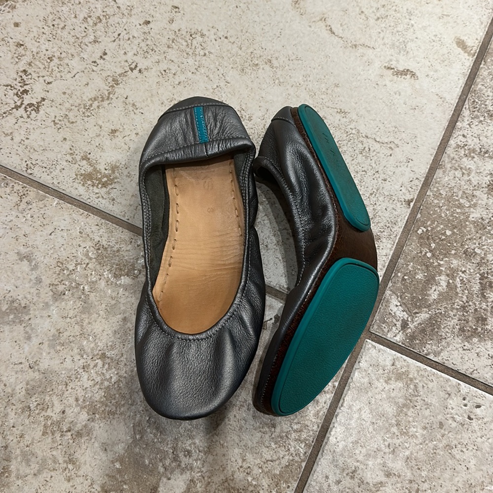 Tieks Silver Pewter Ballet Flats US 8 Shoes Metallic Gray  Grey Leather - Picture 2 of 3
